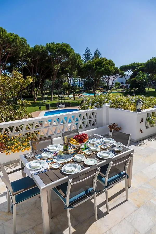 Beachfront Luxury Appartment, Playas Del Duque, Puerto Banus, Marbella