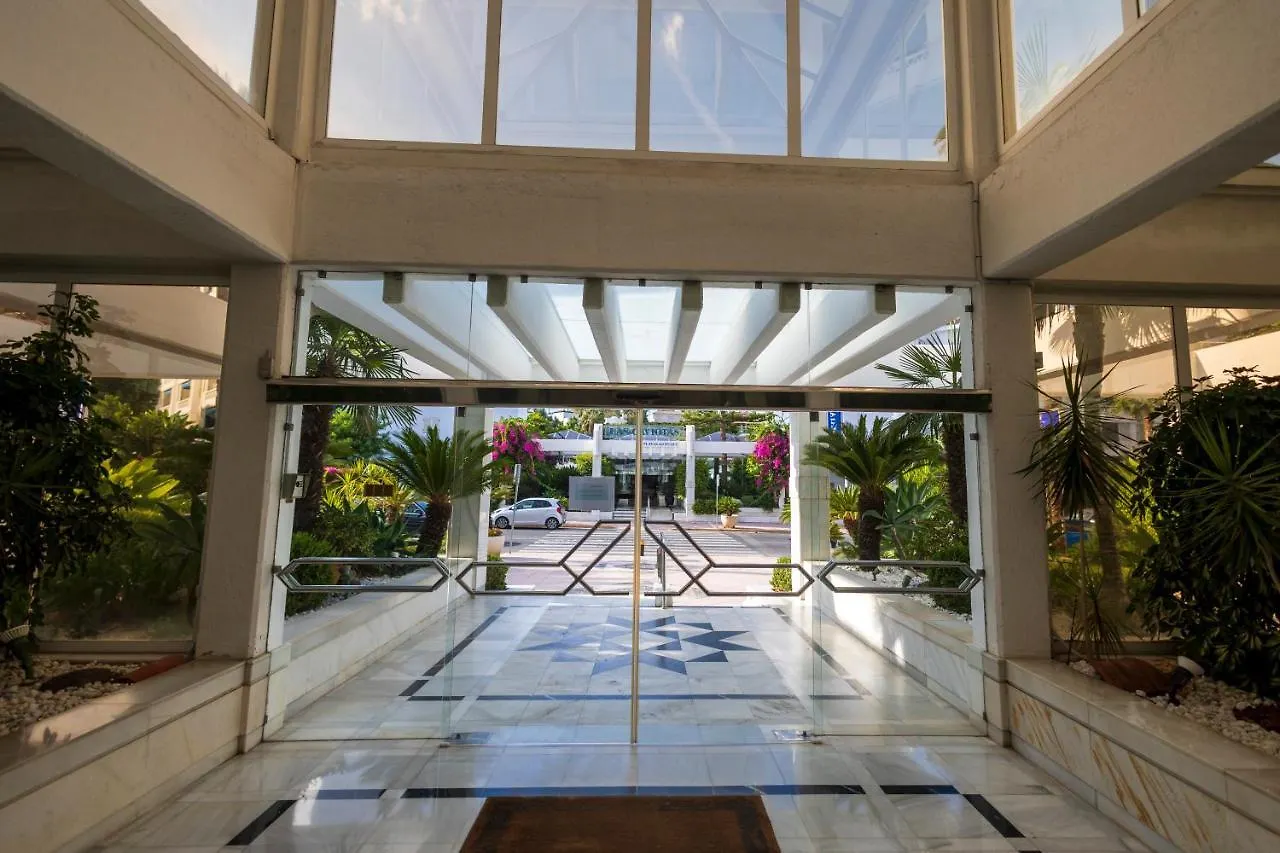 Beachfront Luxury Appartment, Playas Del Duque, Puerto Banus, Marbella Apartment